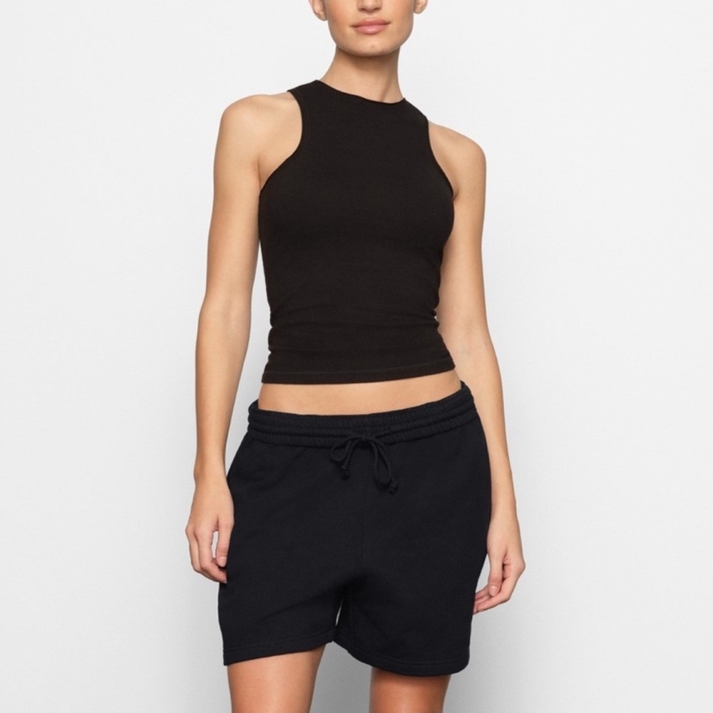 SKIMS Boyfriend Fleece Shorts in Onyx NWT